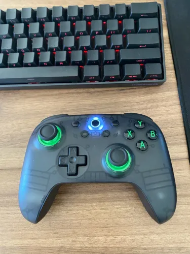 Controle para PC 8bitDo - Wireless 2.4ghz, Bluetooth, Wired