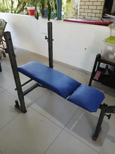 Banco de supino usado 