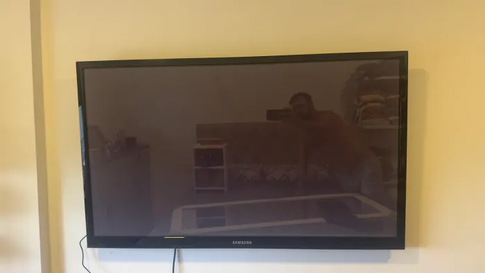 TV Samsung 51? Plasma - Tela Gigante - Ótima para Sala ou Área Gourmet