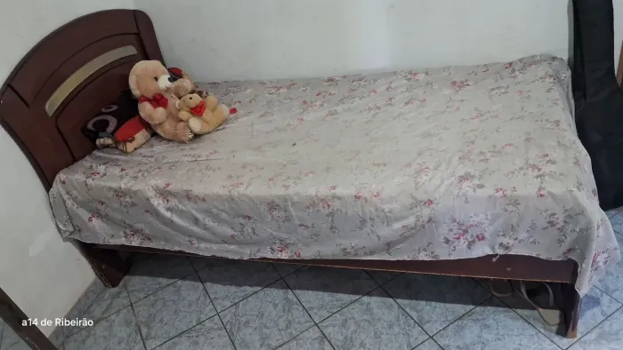 ? CAMA DE SOLTEIRO EM ÓTIMO ESTADO - OPORTUNIDADE!