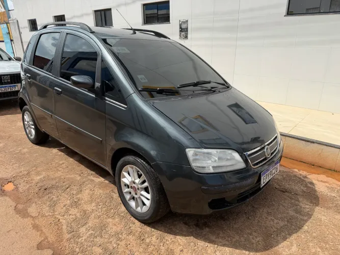 Fiat Idea ELX 1.4 MPI Fire Flex 8V 5P 2010