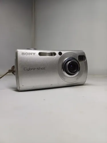 Camera Sony DSC-S40