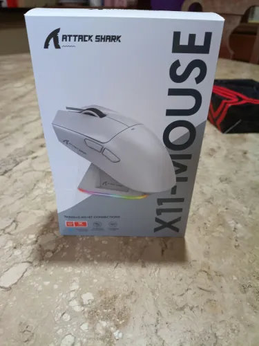 Mouse attack shark x11 com base de carregamento