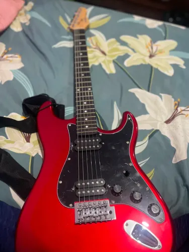 Kit Guitarra Giannini G-102 + Amplificador Sheldon GT1200