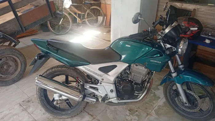 Moto cbx Twister 2003
