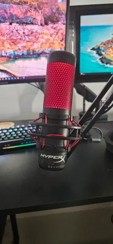 Microfone Gamer HyperX QuadCast, LED, Preto e Vermelho ( USADO )
