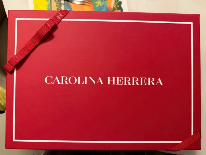Caixa presente Carolina Herrera - NOVA 