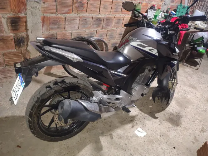 CB 250 traçao nova pneu seminovos em dia interessado ligue * zap