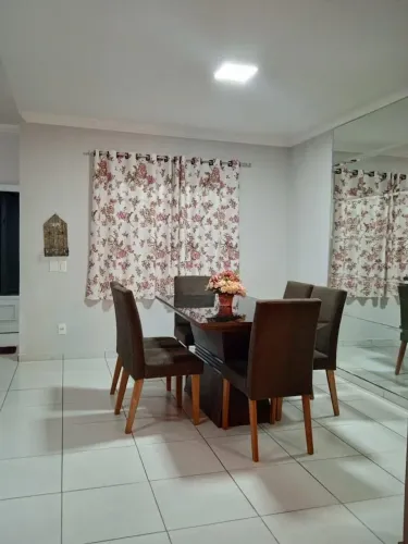 Casa em Condomínio para alugar em Cuiabá