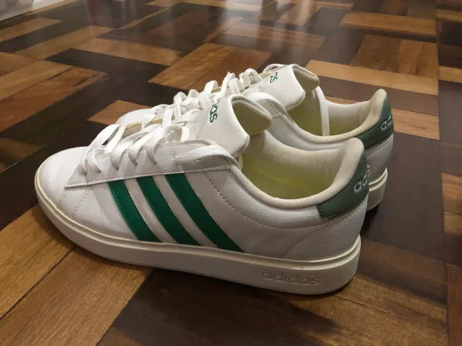 Tênis Adidas - TAM 40