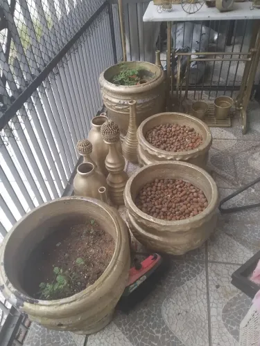 VENDE-SE JARROS
