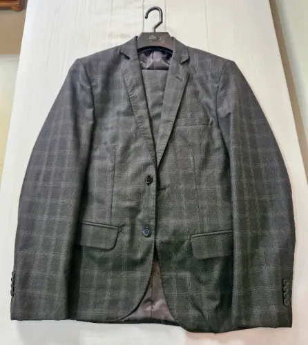 Terno masculino xadrez cinza