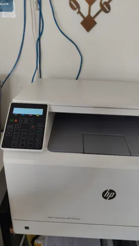 Impressora laser Hp M182nw