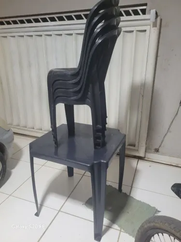 Mesa e 4 cadeiras