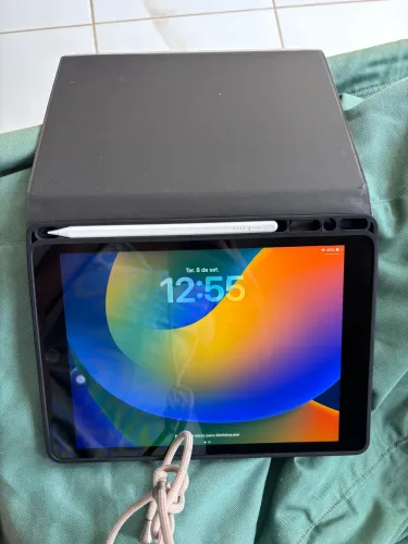 iPad 9 com acessórios