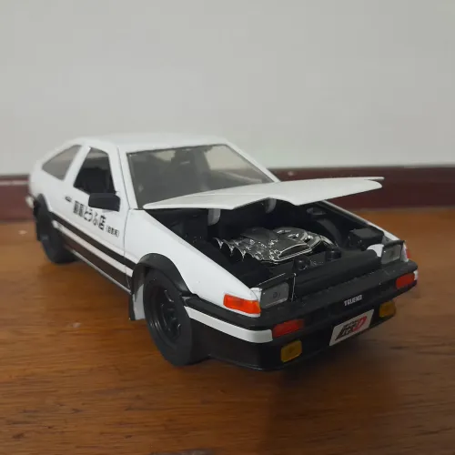 Miniatura Ae86 1:24 Initial D Jada