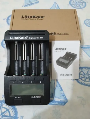 Liitokala Lii-500 Carregador/Testador de baterias e pilhas recarregáveis.