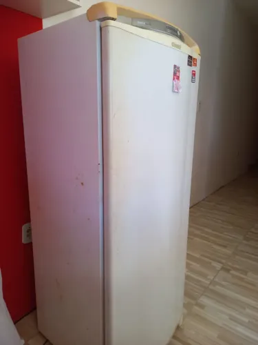 Vendo geladeira cônsul