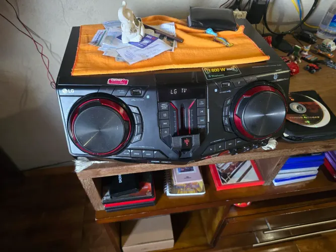 LG XBOOM CJ87.SEMI NOVO.