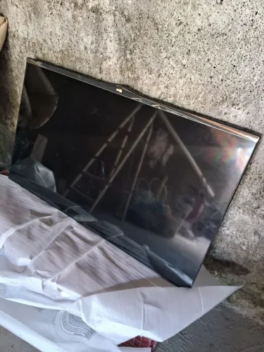 Tv LG 45" com listas na tela