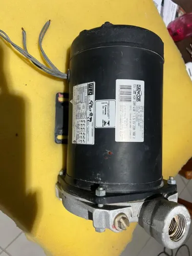 Motor 1,5 cv alta rotação trifásico +bomba