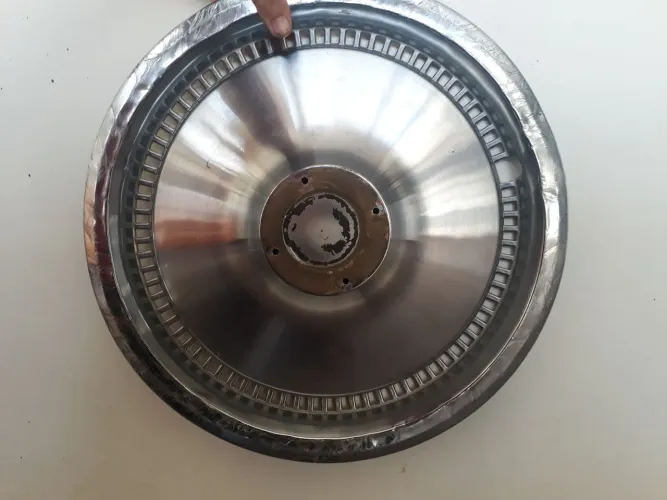 Duas calotas do Landau para restauro