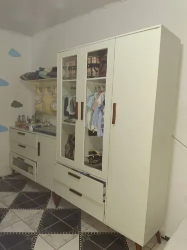 conjunto de guarda roupa e cômoda infantil 