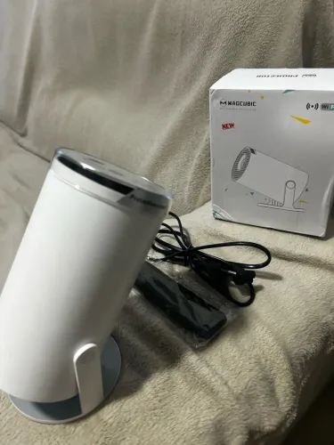 Mini projetor HY300
