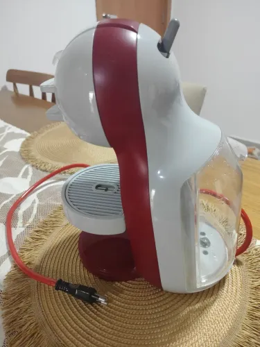 Cafeteira Mine me Dolce Gusto usada e com defeito