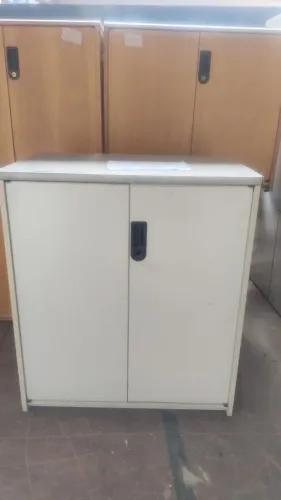 Armário de escritório cinza