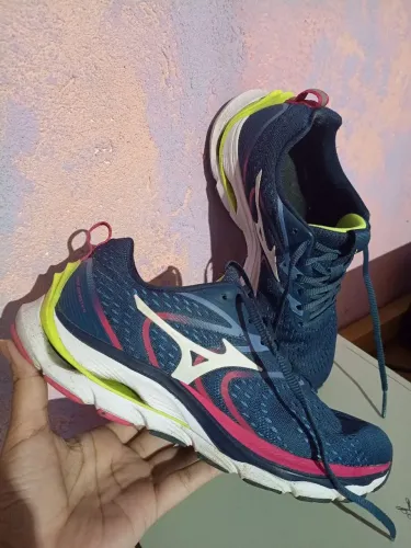 Mizuno feminino 38 semi-novo - 120,00