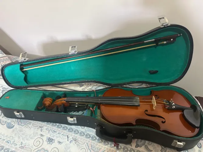 Violino sem marca e sem modelo iniciante 4/4 usado