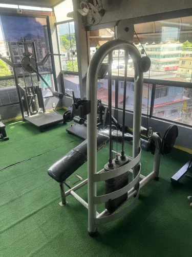 Aparelhos de musculação 