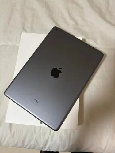 iPad 9ª Geração 64GB Wi-Fi Prata + Caixa e Carregador Original