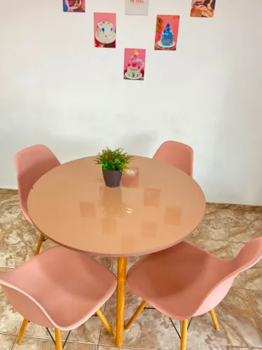 Mesa eiffel 90cm 4 cadeiras