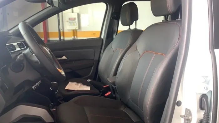 Renault Kwid Intense 1.0 Flex 12V 5P Mec. 2024