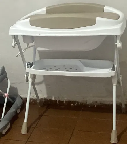 Banheira com trocador