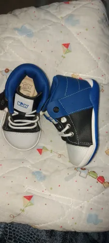 Tenis tam.20 menino excelente estado ótima marca