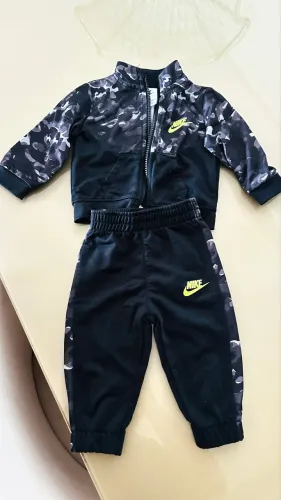 Conjunto frio  Nike bebê 