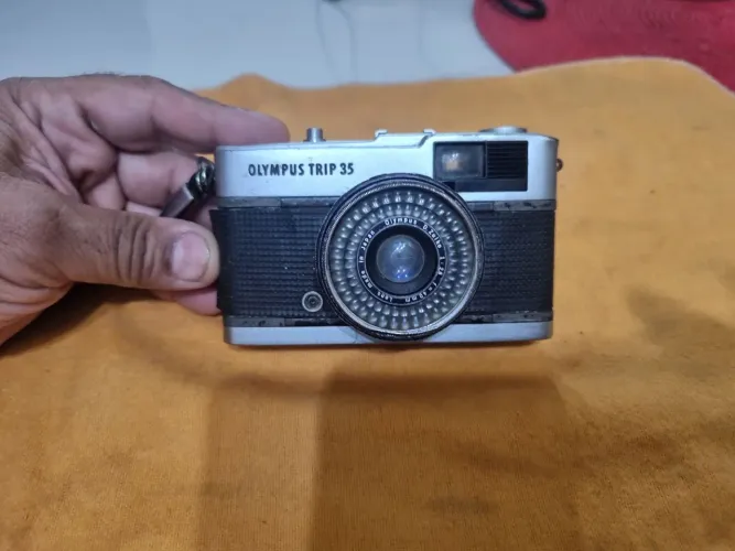 Maquina fotográfica trip 35
