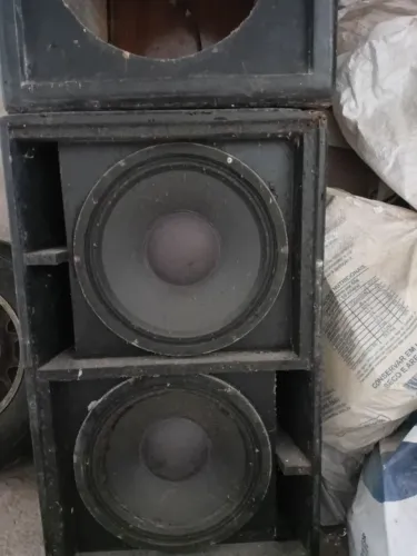 Caixas de som 850,00 reais