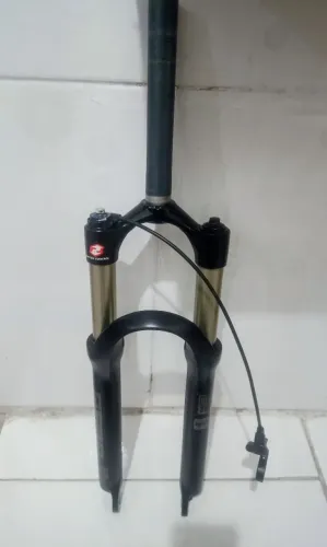 Garfo amortecedor rockshox
