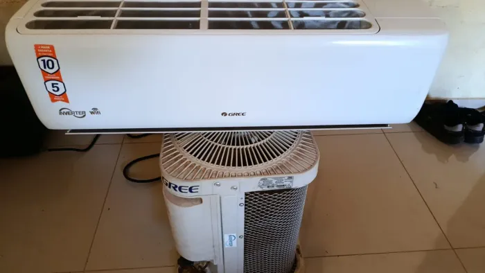 Central de ar marca gree 12000beteus 1 ano de uso com nota fiscal motivo: meu filho adoece