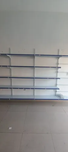 Gôndolas de Aço para Loja - Ótimo Estado<br>Gôndolas de Aço para Loja - Ótimo Estado