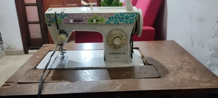 Máquina de Costura Singer Bobina Mágica