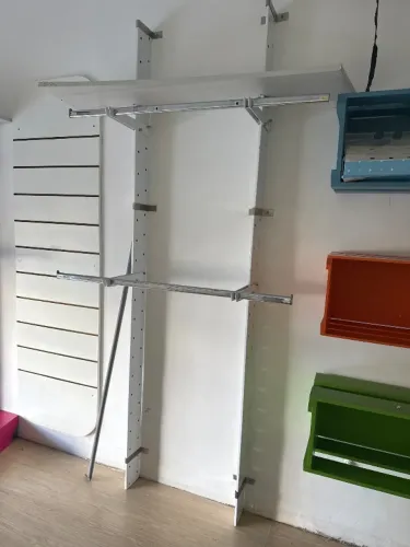 Arara dupla de roupas para loja 