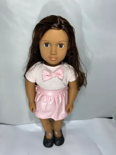 Boneca Our Generation Cristina Morena Linda