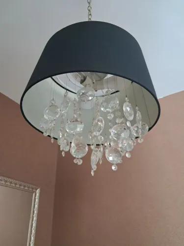 Lustre Pendente com Cúpula Preta e Pingentes de Cristal - Soquete E27