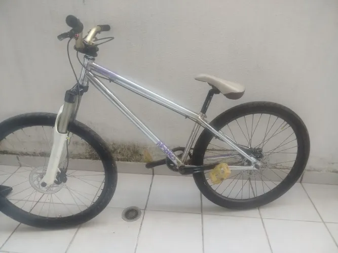 Bike NS Suburban, aro 26 dirt jump