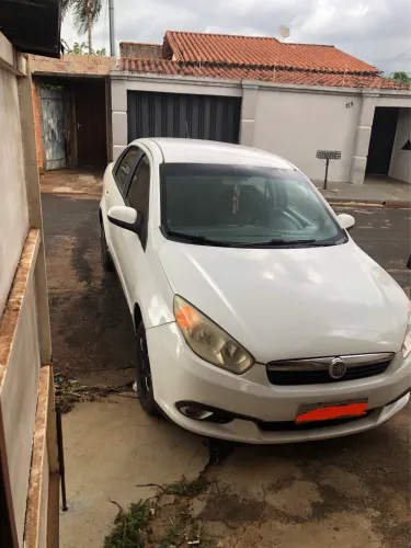 Fiat Grand Siena Attrac. 1.4 EVO F.flex 8V 2014